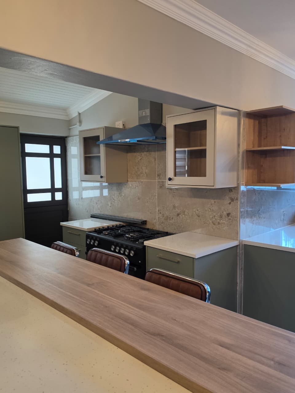 Green_kitchen_1