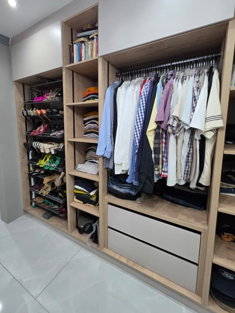 Wardrobe_2
